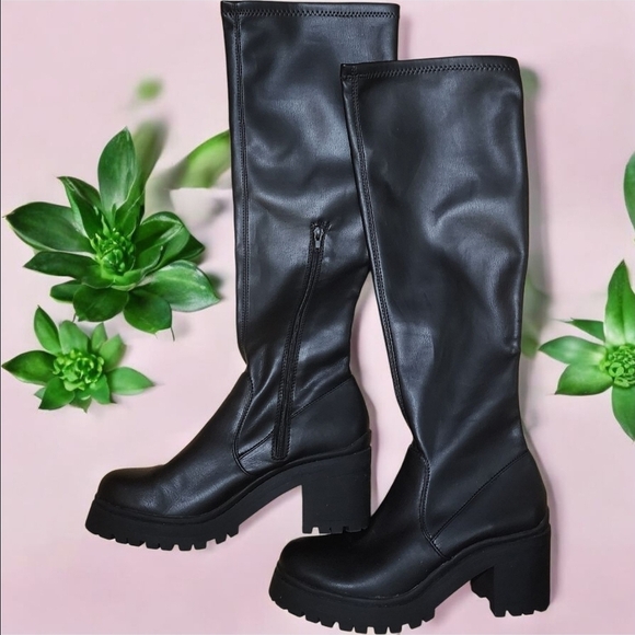 Madden Girl Shoes - Madden Girl NEW Coretta Knee High Boots Size 9M
